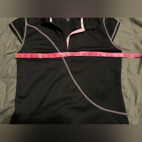 Wilson Sport Black and Pink Short Sleeve Tee - Picture 3 of 5